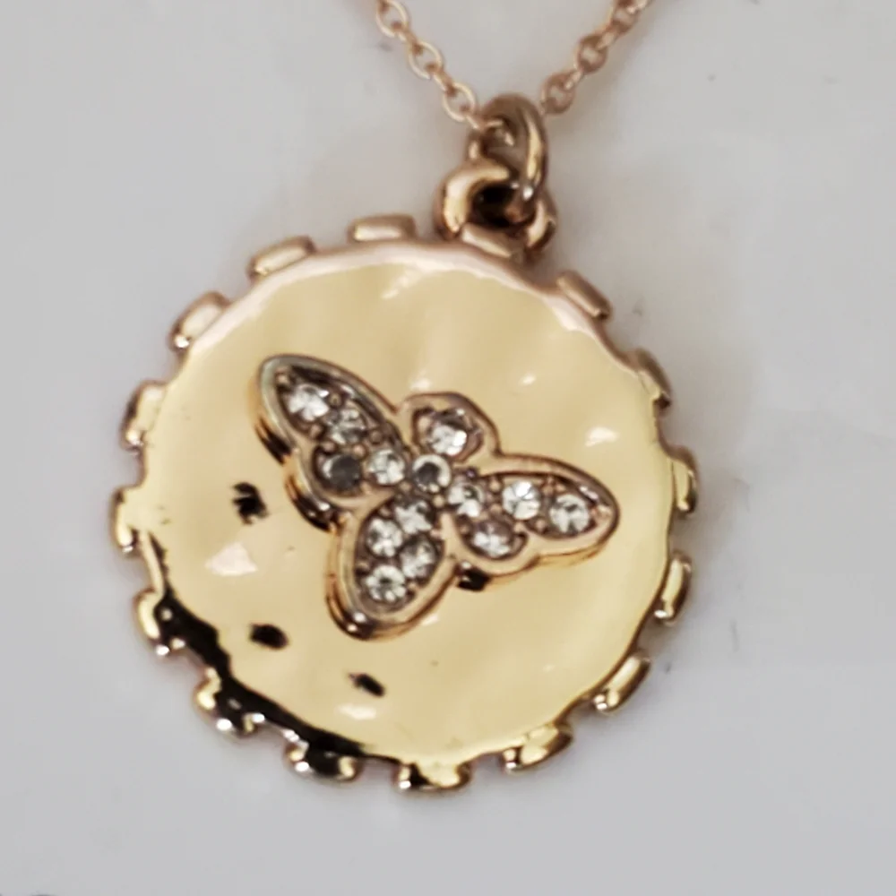 Time and Tru goldtone Be Happy necklace set with Bee and honeycomb